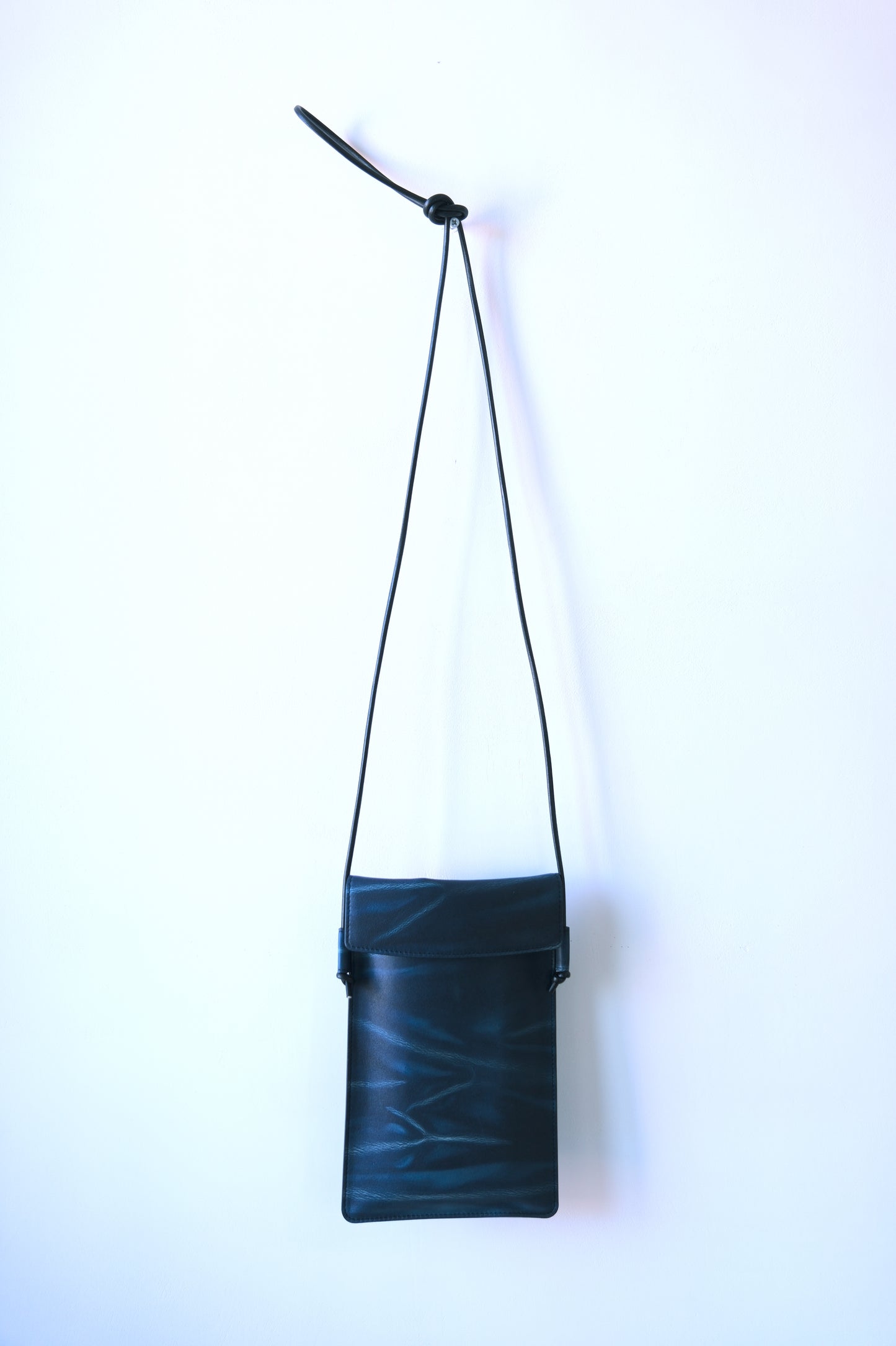 阿波藍革 Shoulder Bag